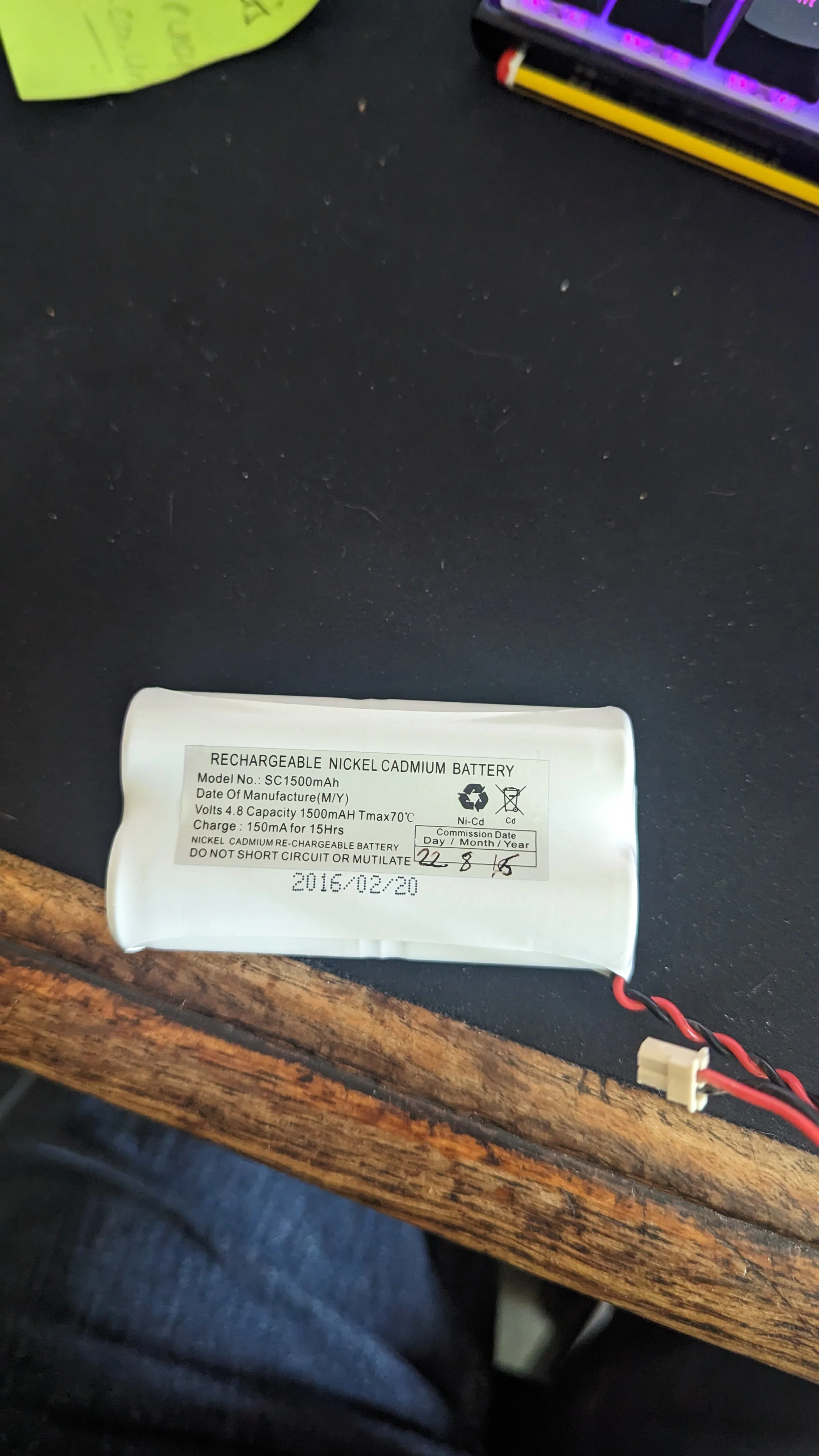 4/1SCH1-6-C-C008F  Sub C Ni-CD 4.8V 1.6Ah C/W C008F Connector