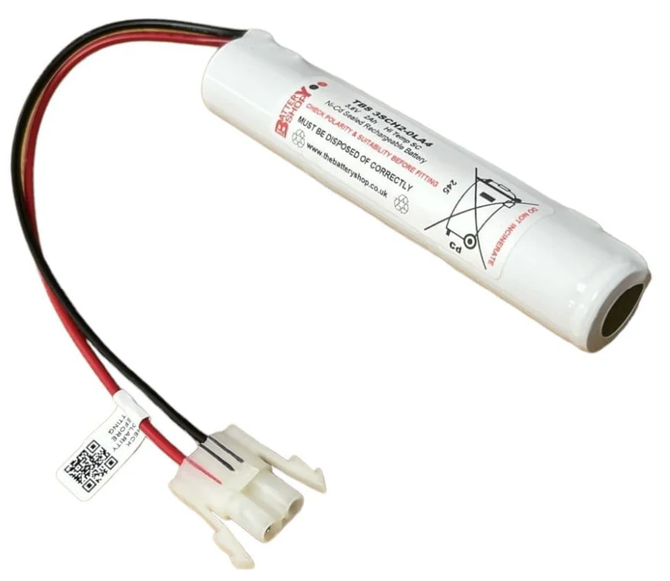 B054 ELP 3.6V 2AH Sub C Ni-Cd with Amp Connector - Image 2