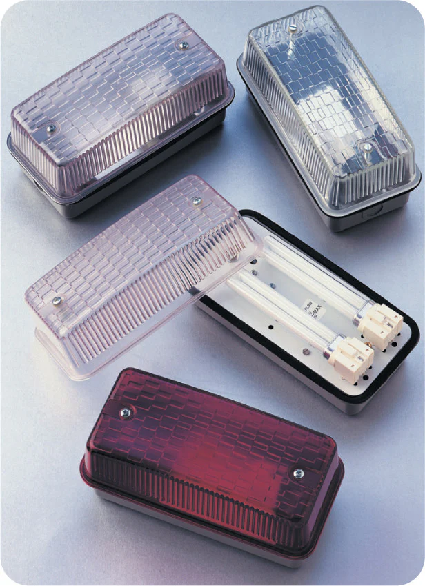 BG BHDPL TWIN PL9 BULKHEAD LUMINAIRE CLEAR PC LENS IP65 LAMP NOT INCLUDED - DISCONTINUED