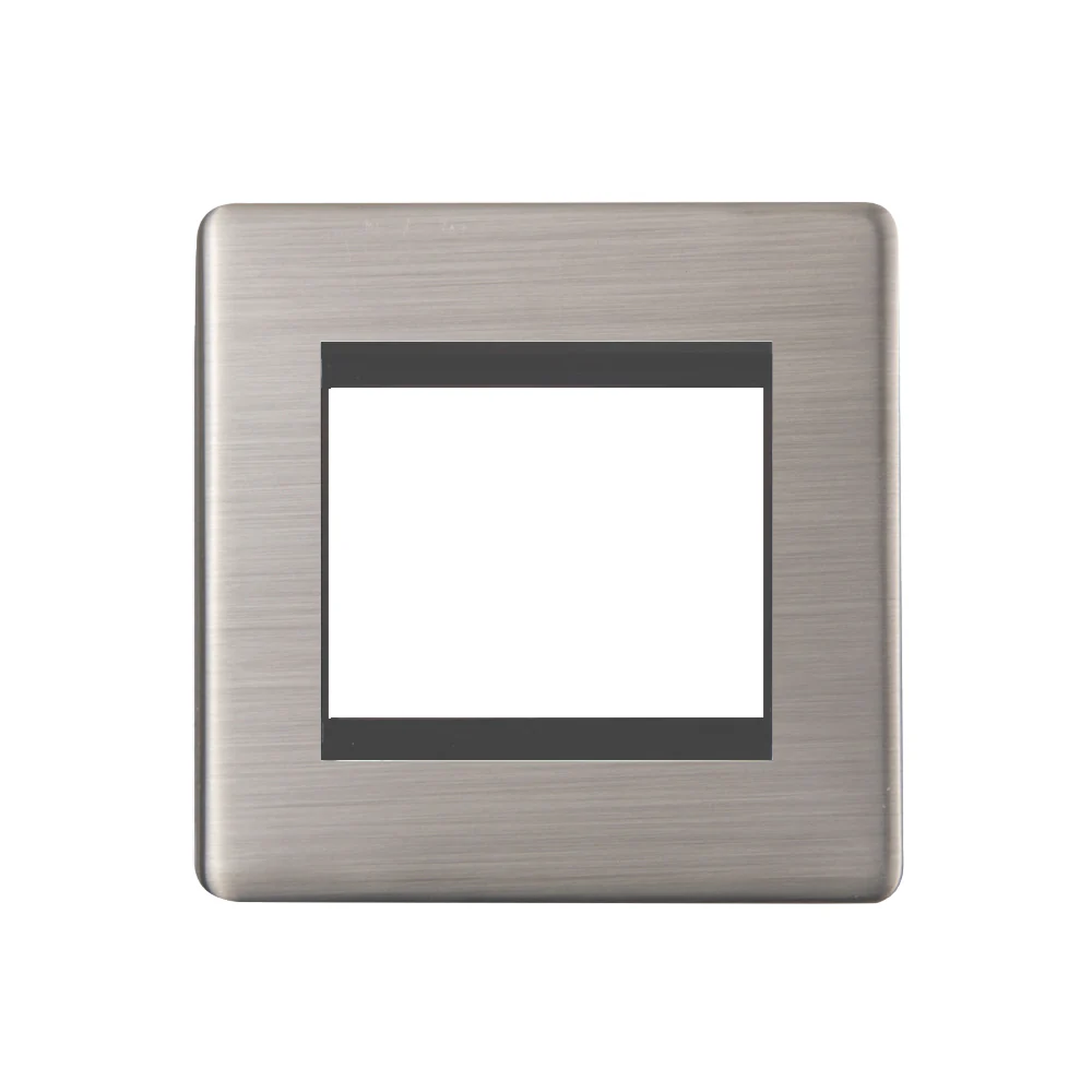 Caradok - The Ultra Flat - Brushed Chrome - FN222DME - 2 Module Data Plate Brushed Chrome, Black Insert
