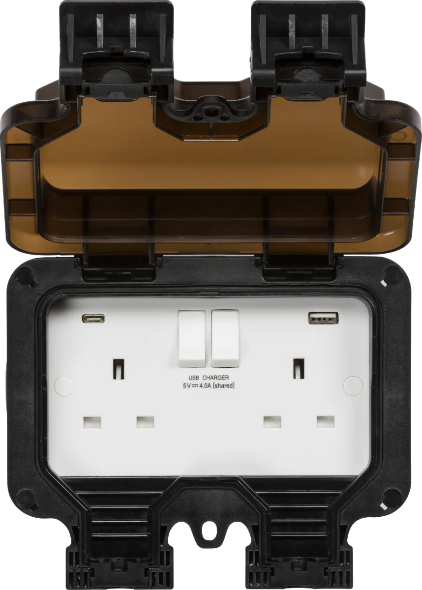 Knightsbridge OP94 IP66 13A 2G SP Switched Socket with Dual USB A+C [5V DC4.0A shared]