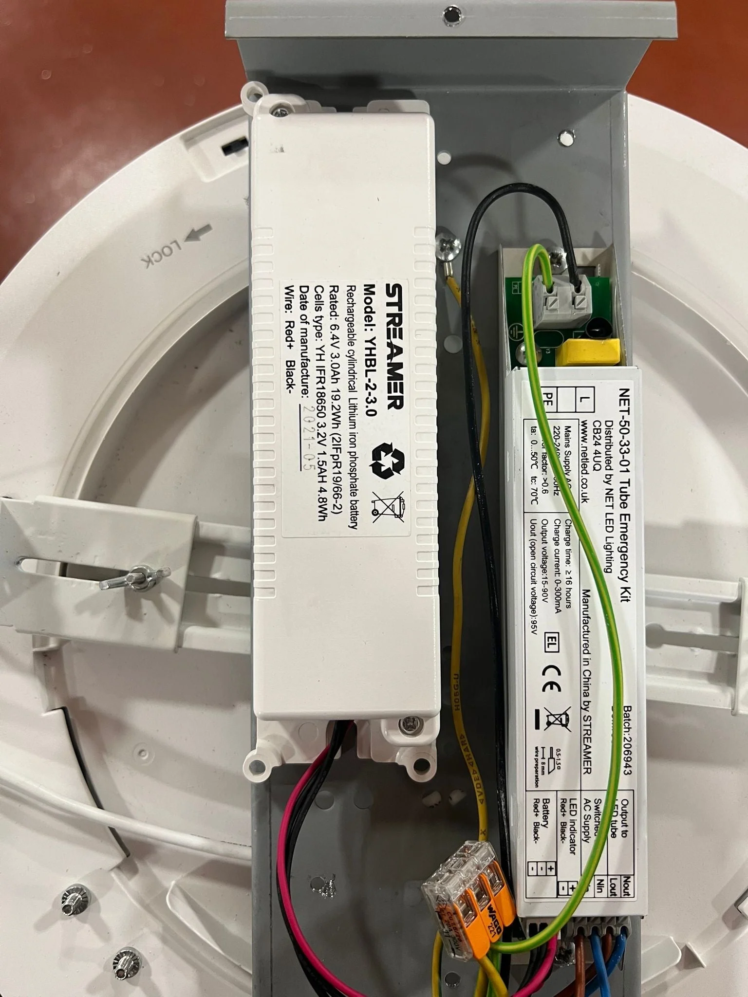 Same  as STREAMER YHBL-2-3.0 6.4v 3.0Ah 19.2Wh 2+2 Stick