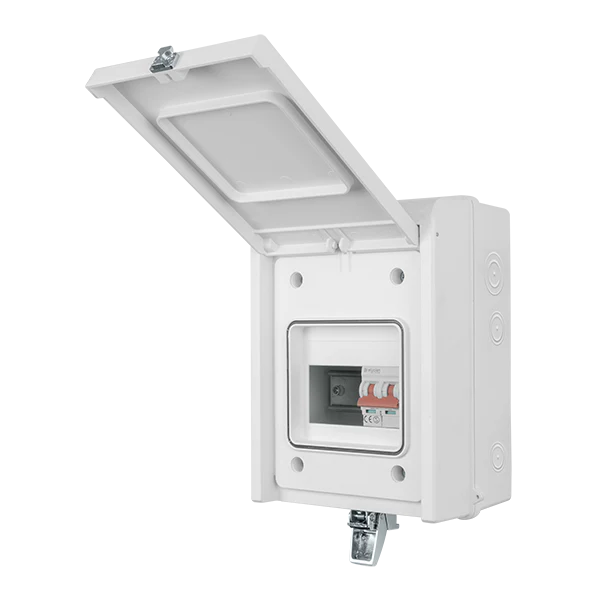 Scolmore GUEB5MS3IP65 Consumer Unit Garage 5 Way Elucian Ip65 Metal Garage Unit With 100a Mains Switch (3 Free Ways)