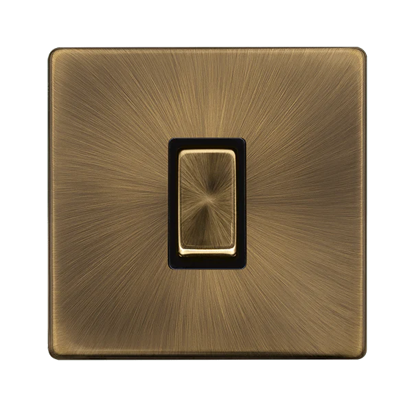 Scolmore SFAB425BK 10AX INGOT 1 GANG INTERMEDIATE SWITCH - ANTIQUE BRASS COVER PLATE - BLACK INSERT