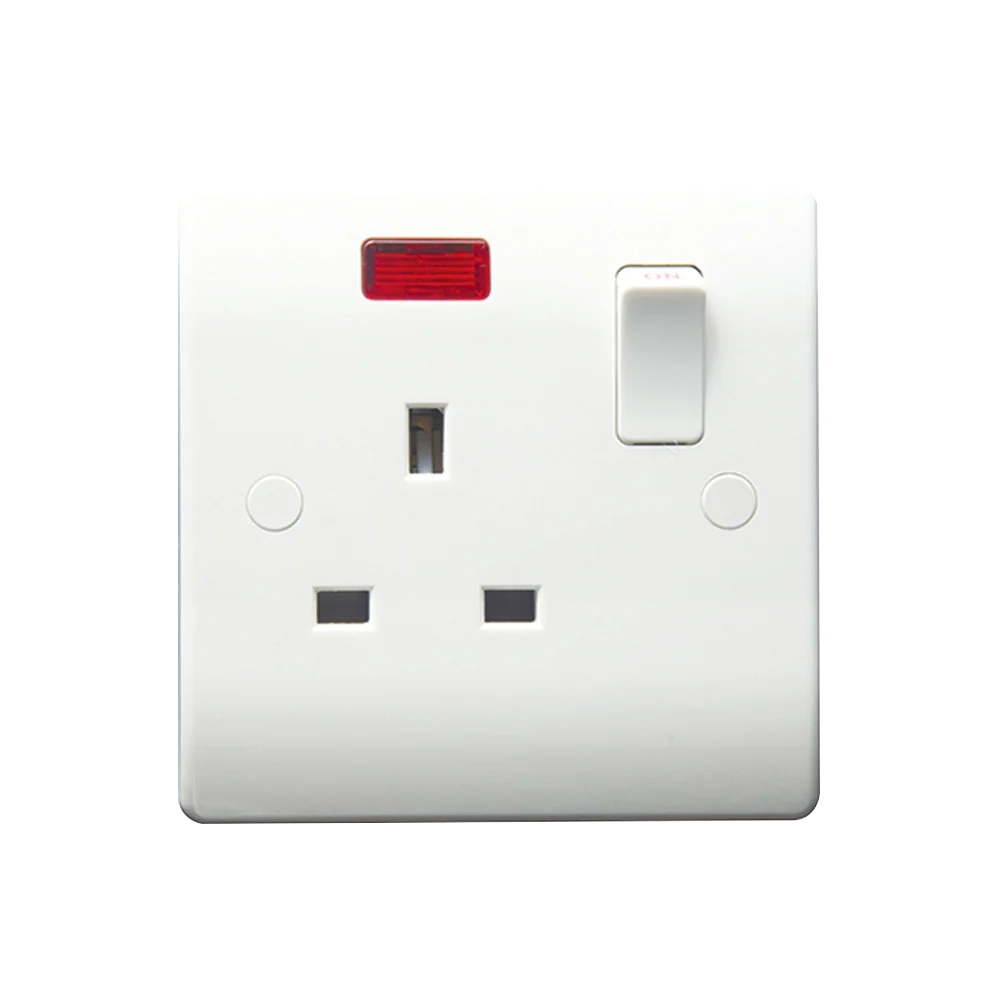 Caradok 1G 13A SP Switched Socket c/w Neon